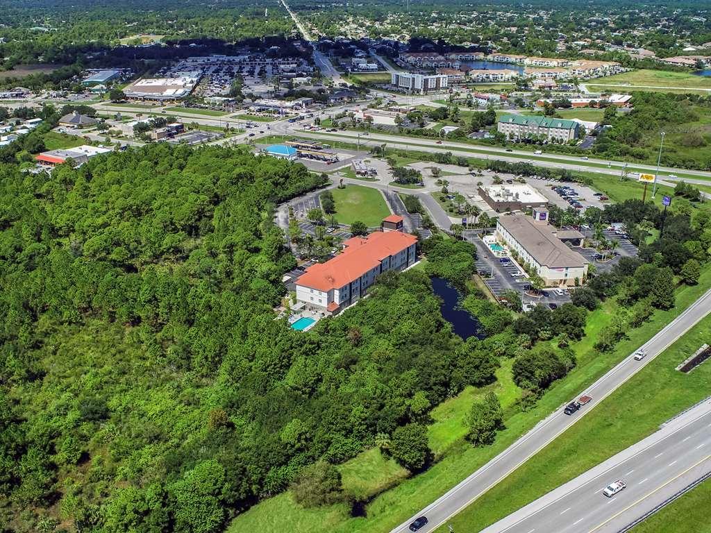 Comfort Inn & Suites Port Charlotte-Punta Gorda שירותים תמונה