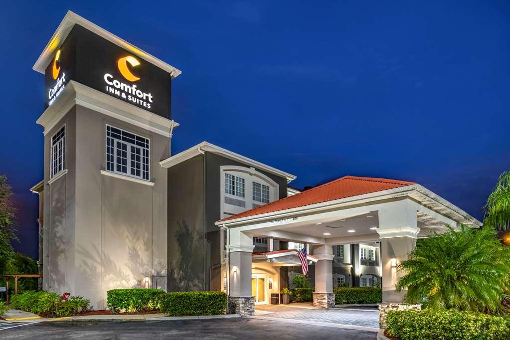 Comfort Inn & Suites Port Charlotte-Punta Gorda שירותים תמונה