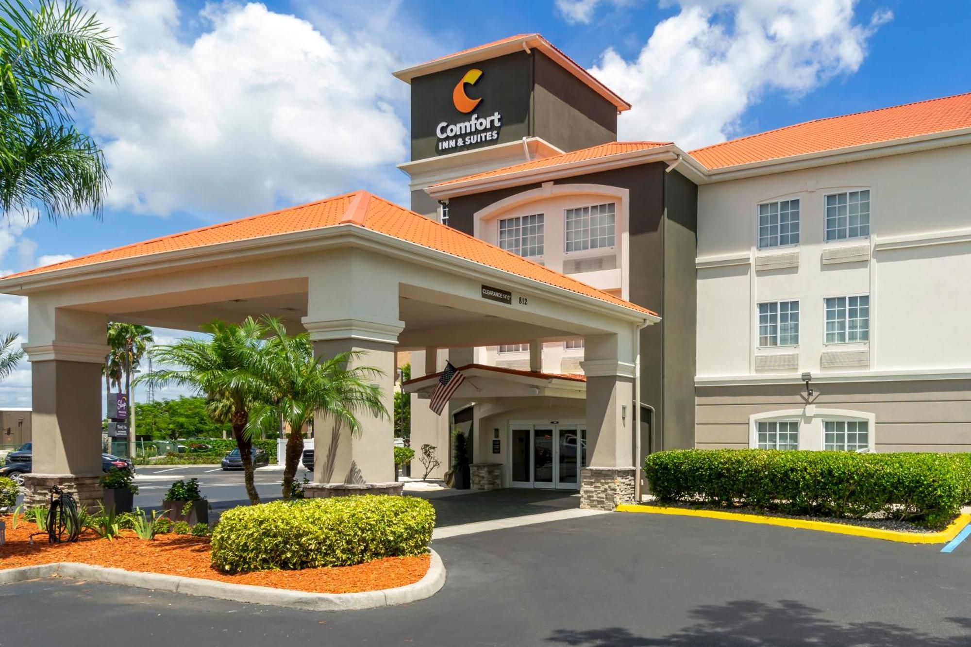 Comfort Inn & Suites Port Charlotte-Punta Gorda מראה חיצוני תמונה