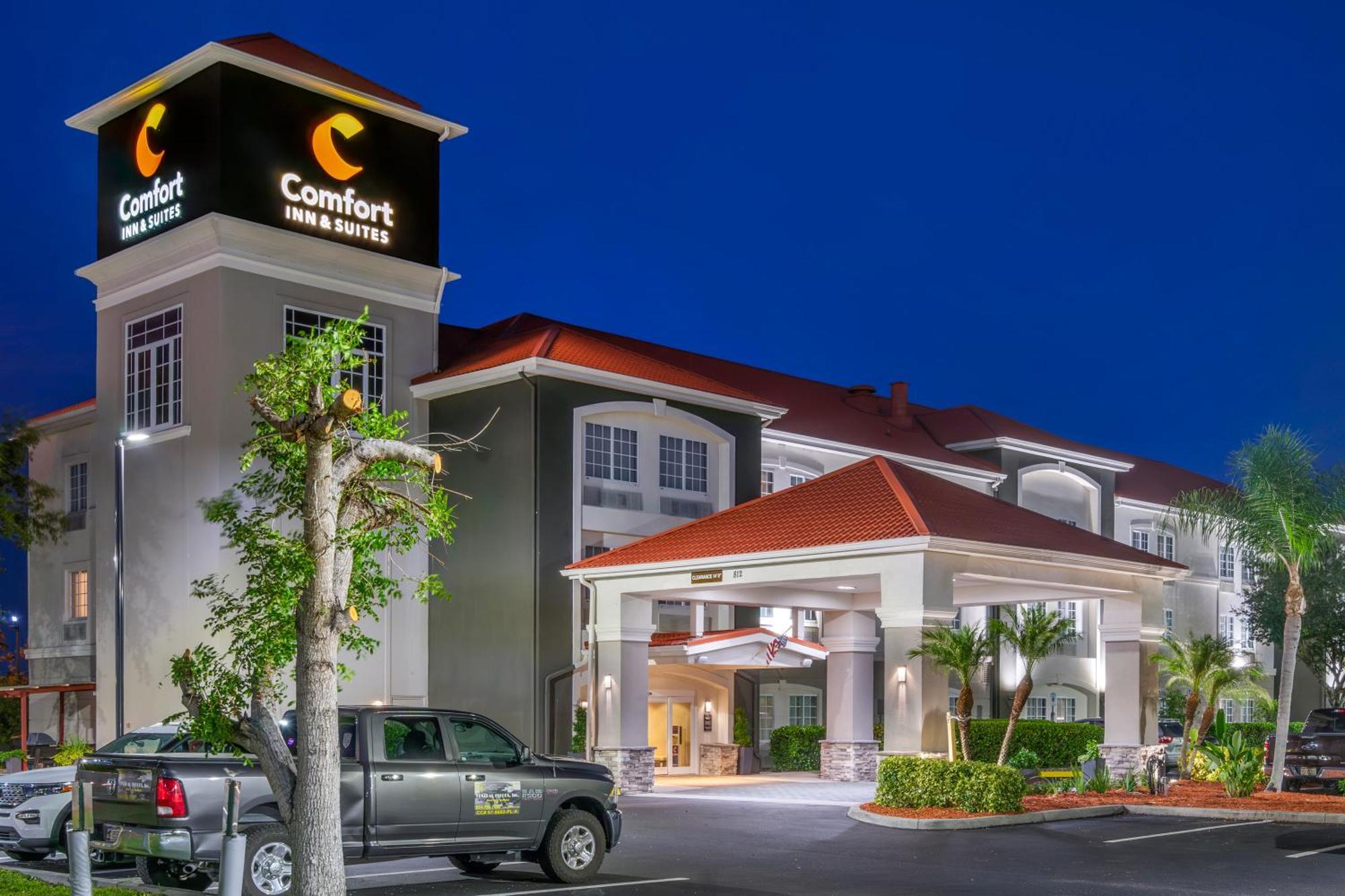 Comfort Inn & Suites Port Charlotte-Punta Gorda מראה חיצוני תמונה