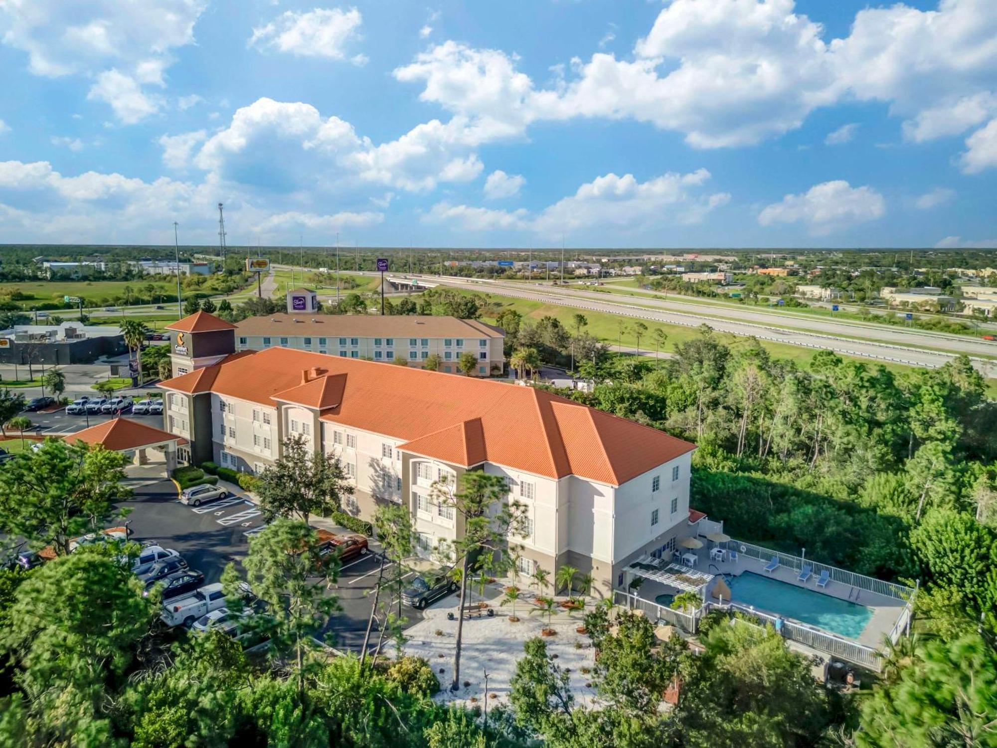 Comfort Inn & Suites Port Charlotte-Punta Gorda מראה חיצוני תמונה